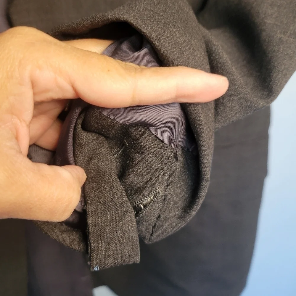 Gucci Men's Sports Wool Blazer Coat in Grey Size 43R (see measurements)